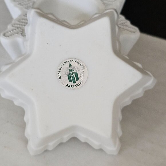 PartyLite Snowflake White Bisque Tea Light Candleholders set/2 winter holiday - Picture 7 of 8